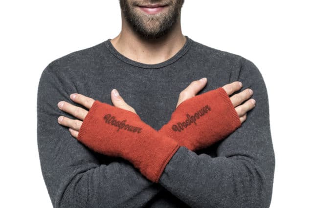 photo of Woolpower wrist gaiter 200 autumn red