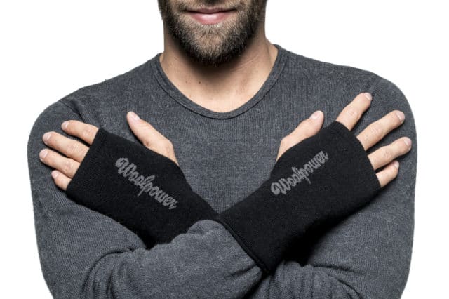 photo of Woolpower wrist gaiter 200 black